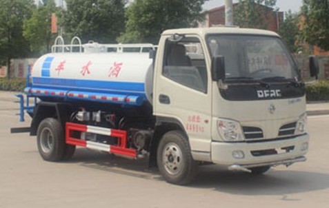 小型灑水車需要什么駕駛證_東風(fēng)多利卡2.5噸藍(lán)牌小型灑水車2