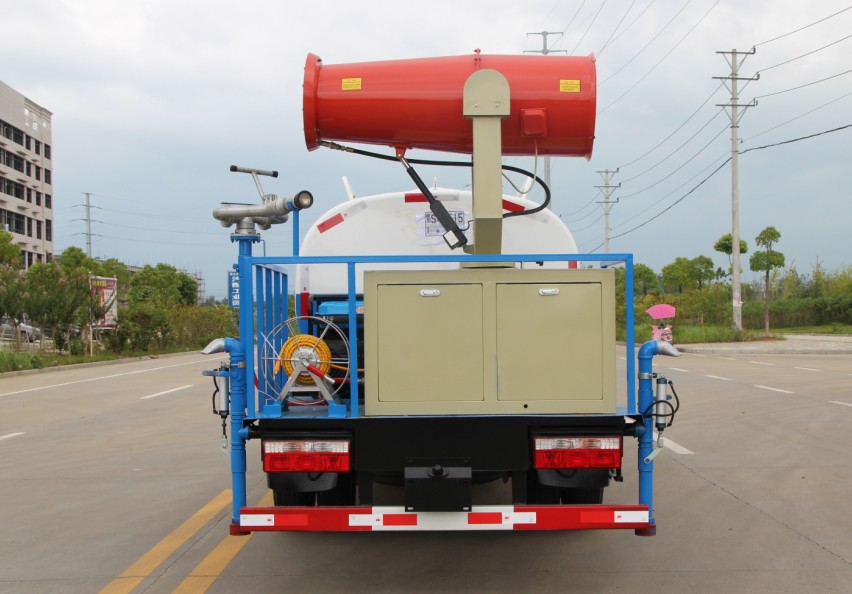 5方東風(fēng)多利卡霧炮車(朝柴發(fā)動(dòng)機(jī))高清圖片 5方東風(fēng)多利卡霧炮車(朝柴發(fā)動(dòng)機(jī))高清圖片